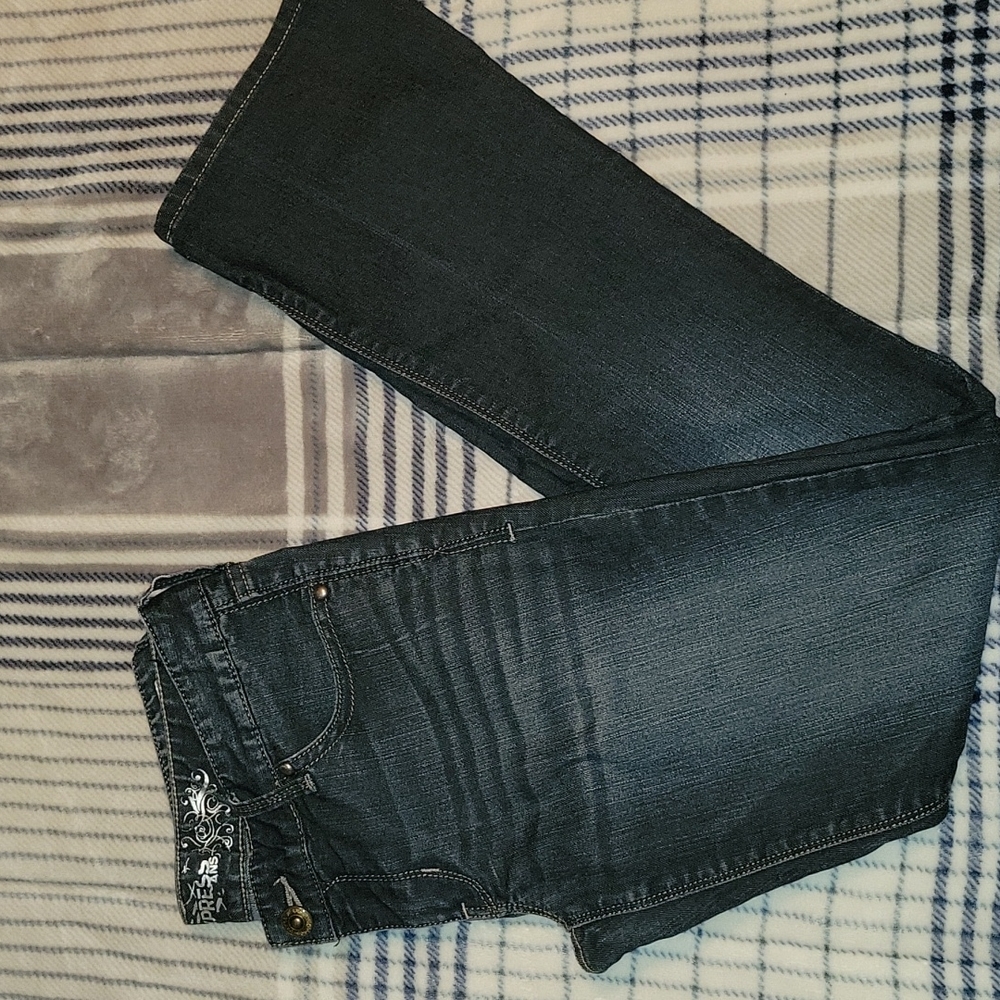 Express Barely boot 2 short